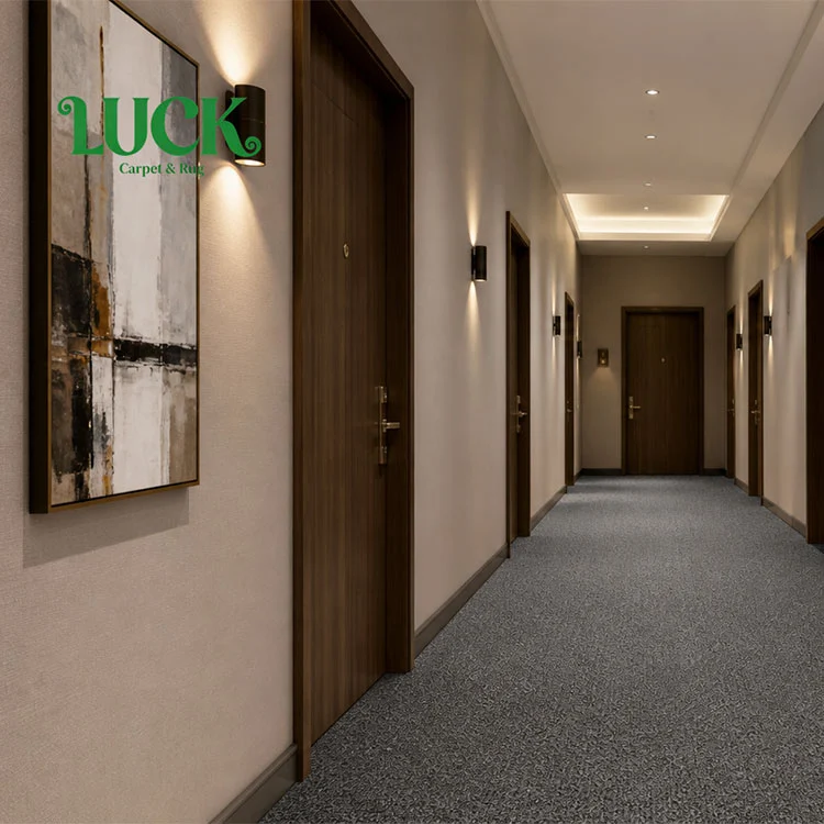 Tapis mur à mur touffeté en nylon pour couloirs