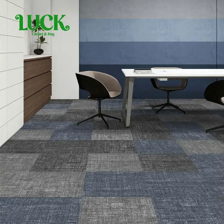 Dalle de moquette imprimée en polyester avec support en PVC